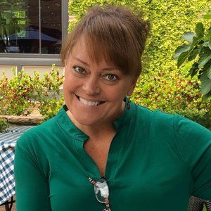 Meet your Posher, Cleo